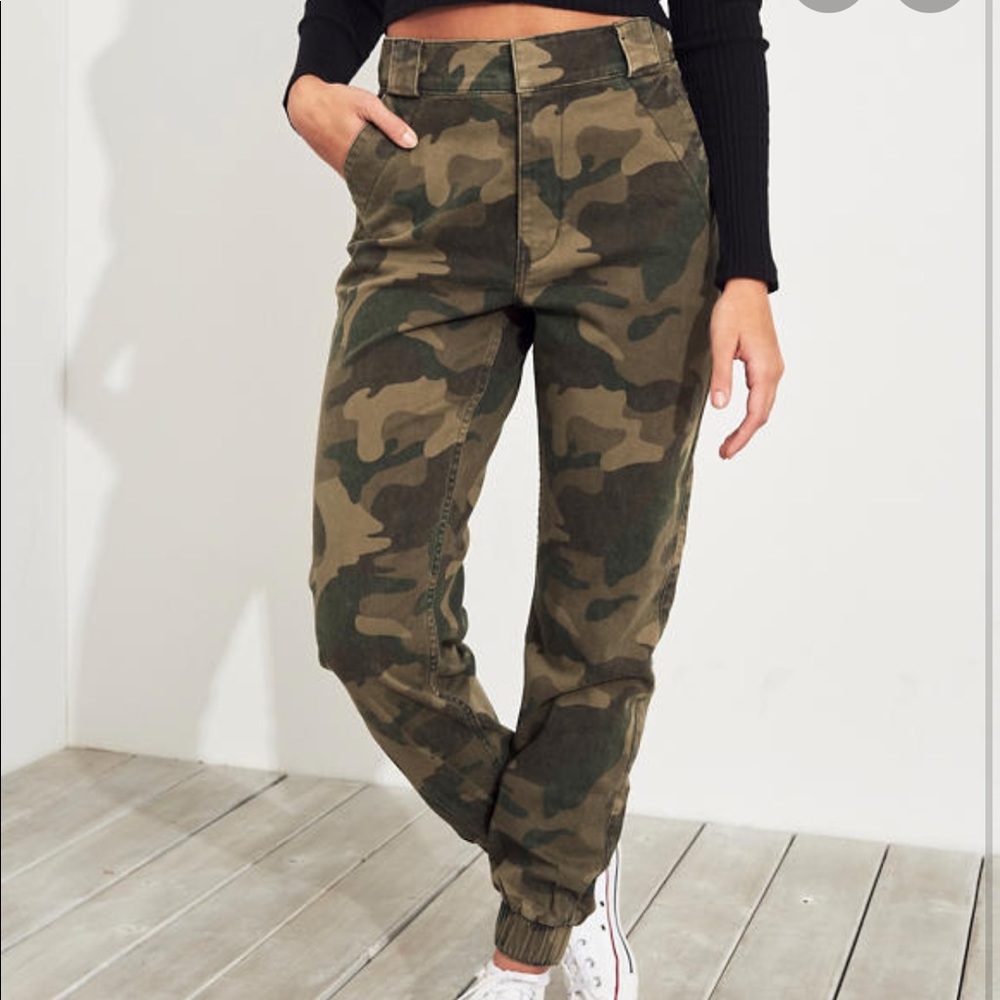 CAMO ultra high rise jogger 💚